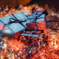 Как упаковать новогодние подарки: топ-7 идей из TikTok