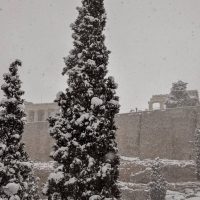 Сніг в Афінах: красиві фото засніженого Акрополя