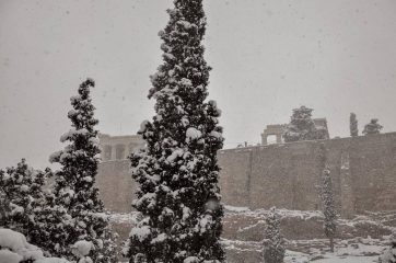 Сніг в Афінах: красиві фото засніженого Акрополя