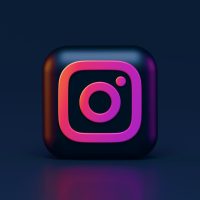 Відповідь Clubhouse: Instagram анонсував нову функцію “Live Rooms”