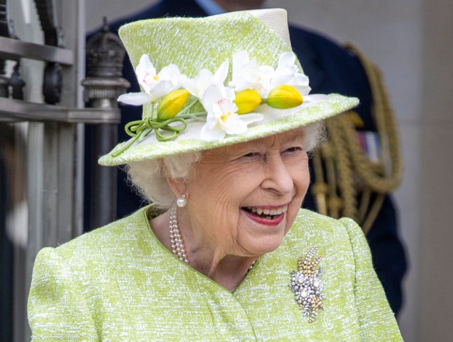 Королева Єлизавета II зробила пожертву на допомогу Україні