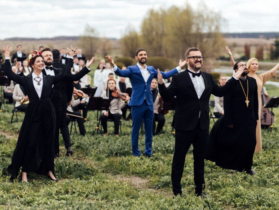 "Христос Воскрес": українські зірки заспівали унікальний великодній піснеспів