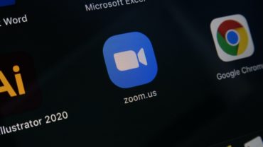 Zoom купує стартап, що розробляє машинний переклад у реальному часі
