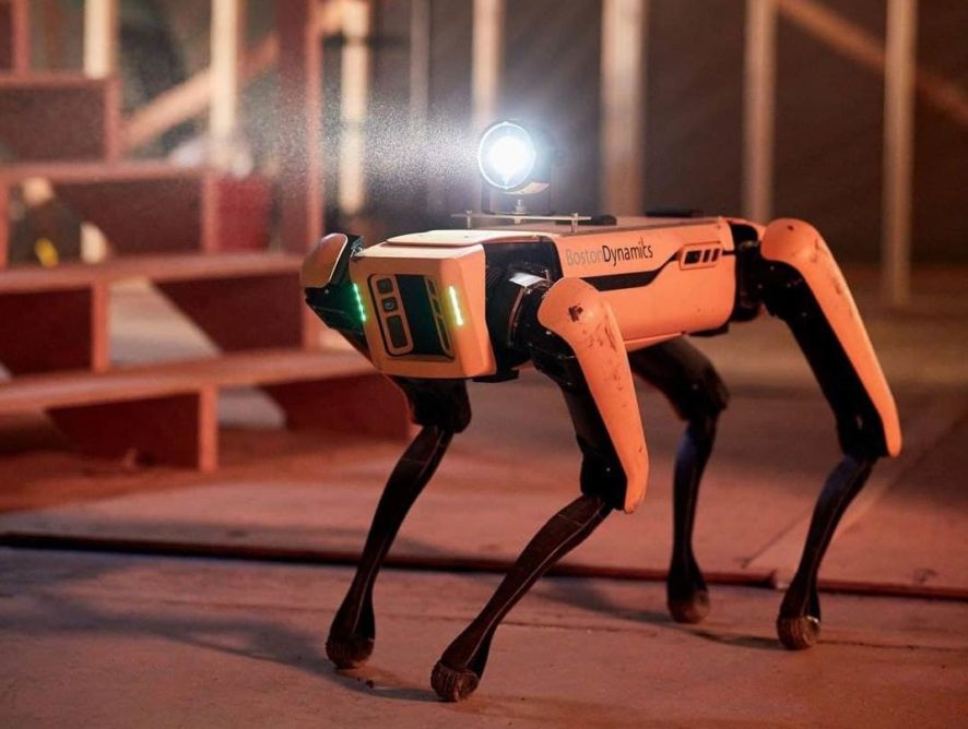 Робот Boston Dynamics станцював разом із дівчатами-черлідерами