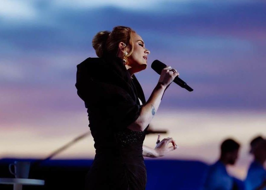 Співачка Адель перервала інтерв'ю, бо журналіст не прослухав її новий альбом