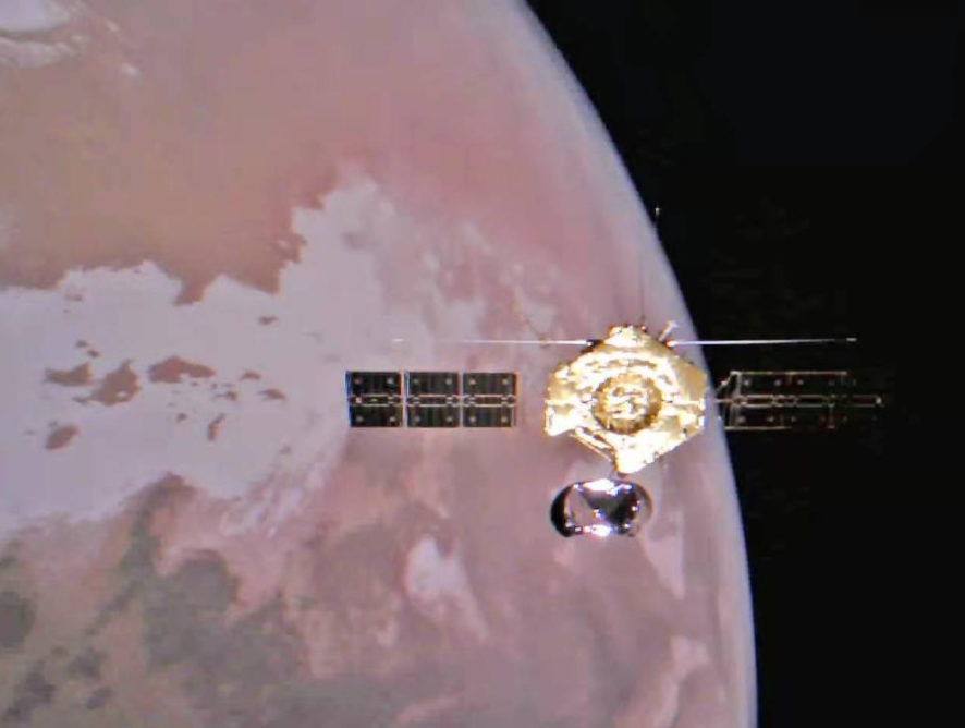 Китайський орбітальний зонд зробив селфі на фоні Марсу