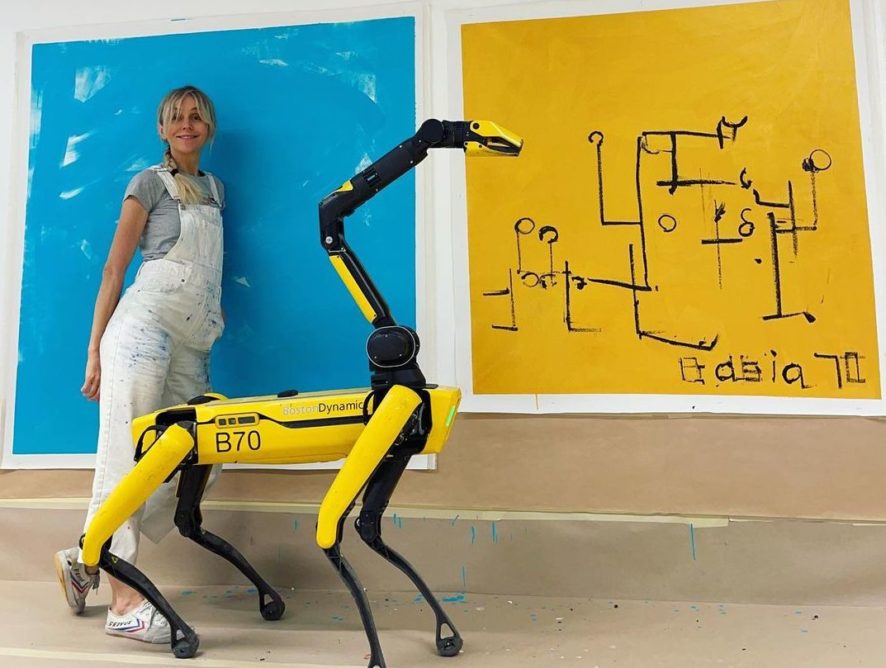 Художниця створює картини разом з робопсом Boston Dynamics