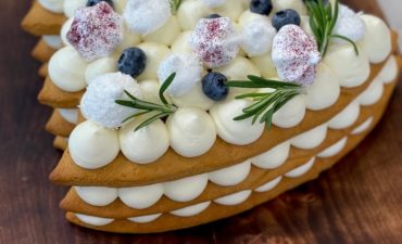 Ліза Глинська поділилася рецептом зимового торта "Ялинка"