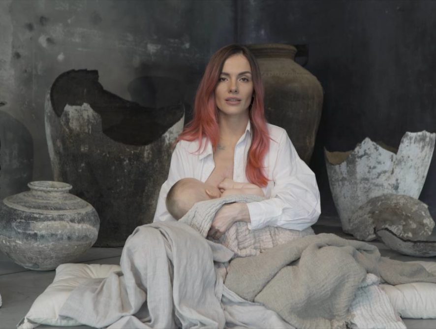 MamaRika випустила пісню-присвяту всім українським матерям