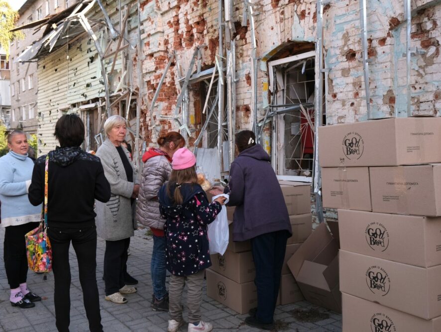 Інклюзивна пекарня відправляє хліб до звільнених міст Харківської області
