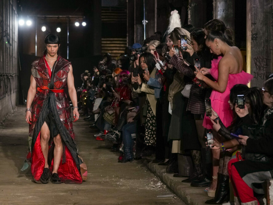 Franken-fashion, еклектика та міфічні історії: чим дивував публіку London Fashion Week