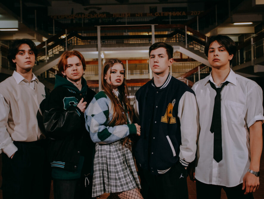 Бенд 7TEEN’S випустив соціальний відеокліп «Кричу» на тему підліткових переживань